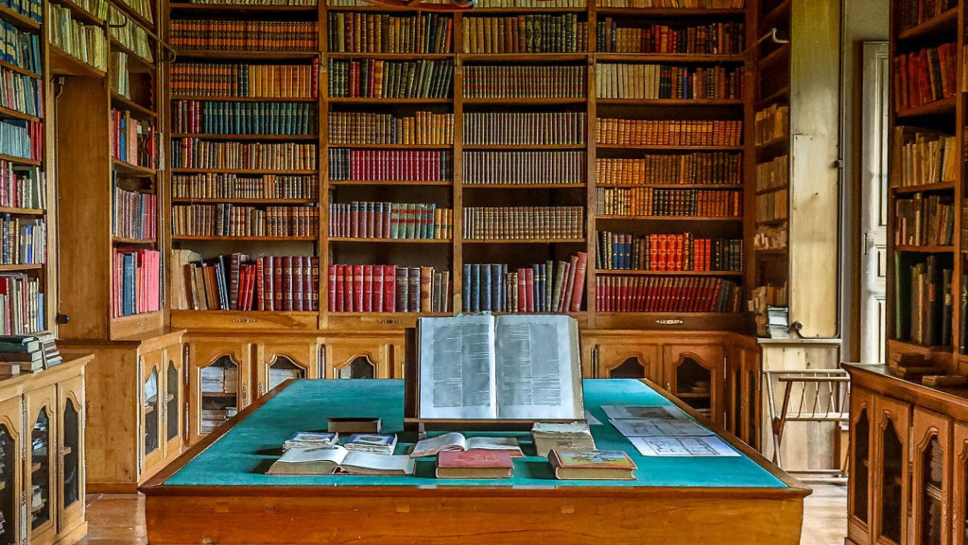 Les visites du Château de Fayolle - pe-vilbert.com Les visites du Château de Fayolle - pe-vilbert.com